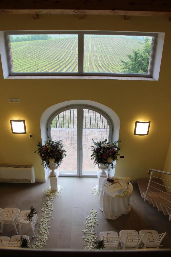 Agriturismo Terra Rossa Valiano Exterior foto